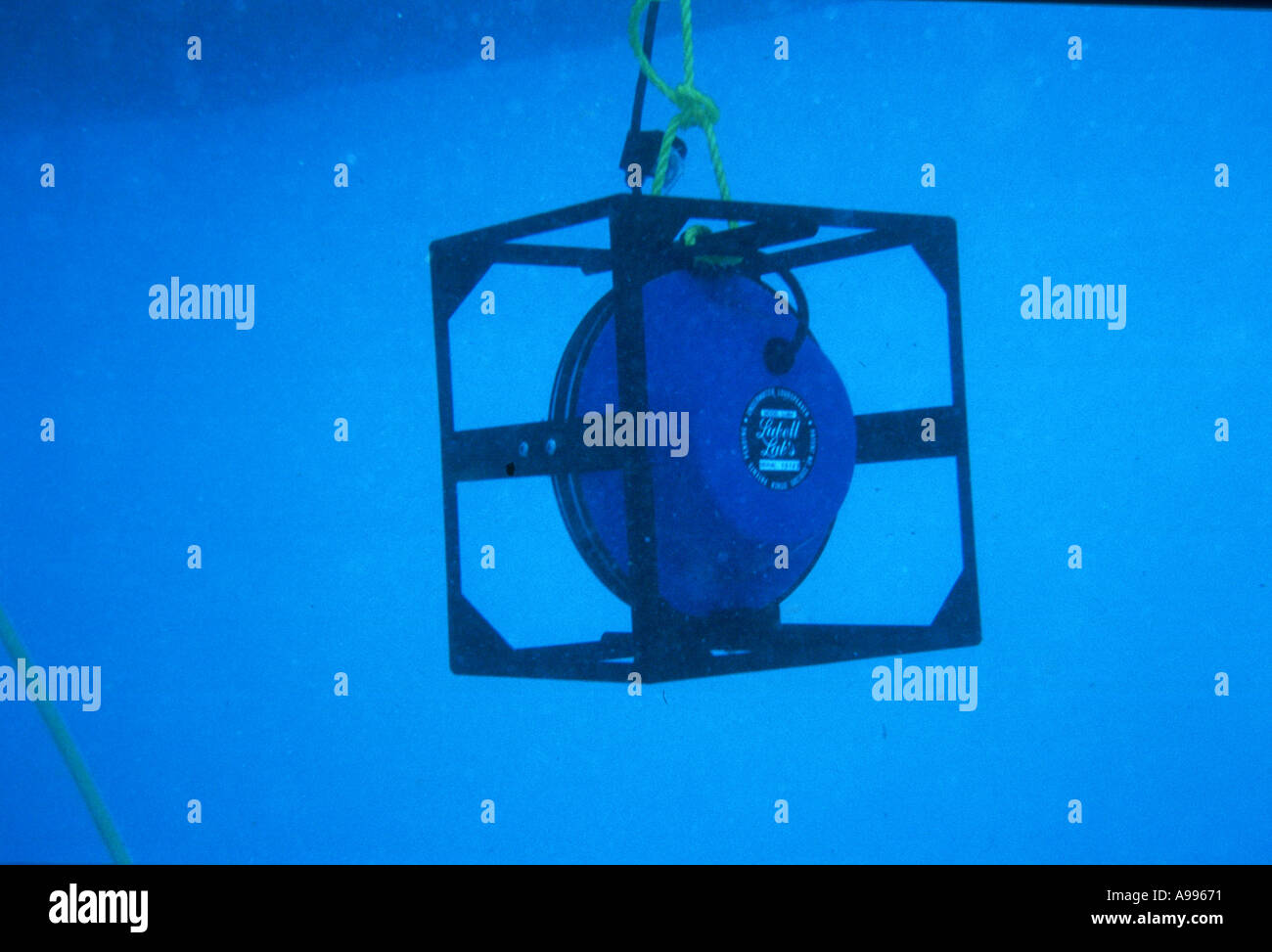 UNDERWATER SPEAKER FOR UNDERWATER CONCERT Stock Photo Alamy