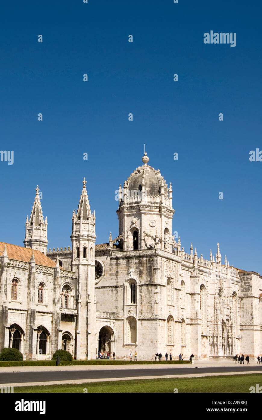 Manueline Architecture Of The MOSTEIRO DOS JERONIMOS Monastery In manueline-architecture-of-the-mosteiro-dos-jeronimos-monastery-in