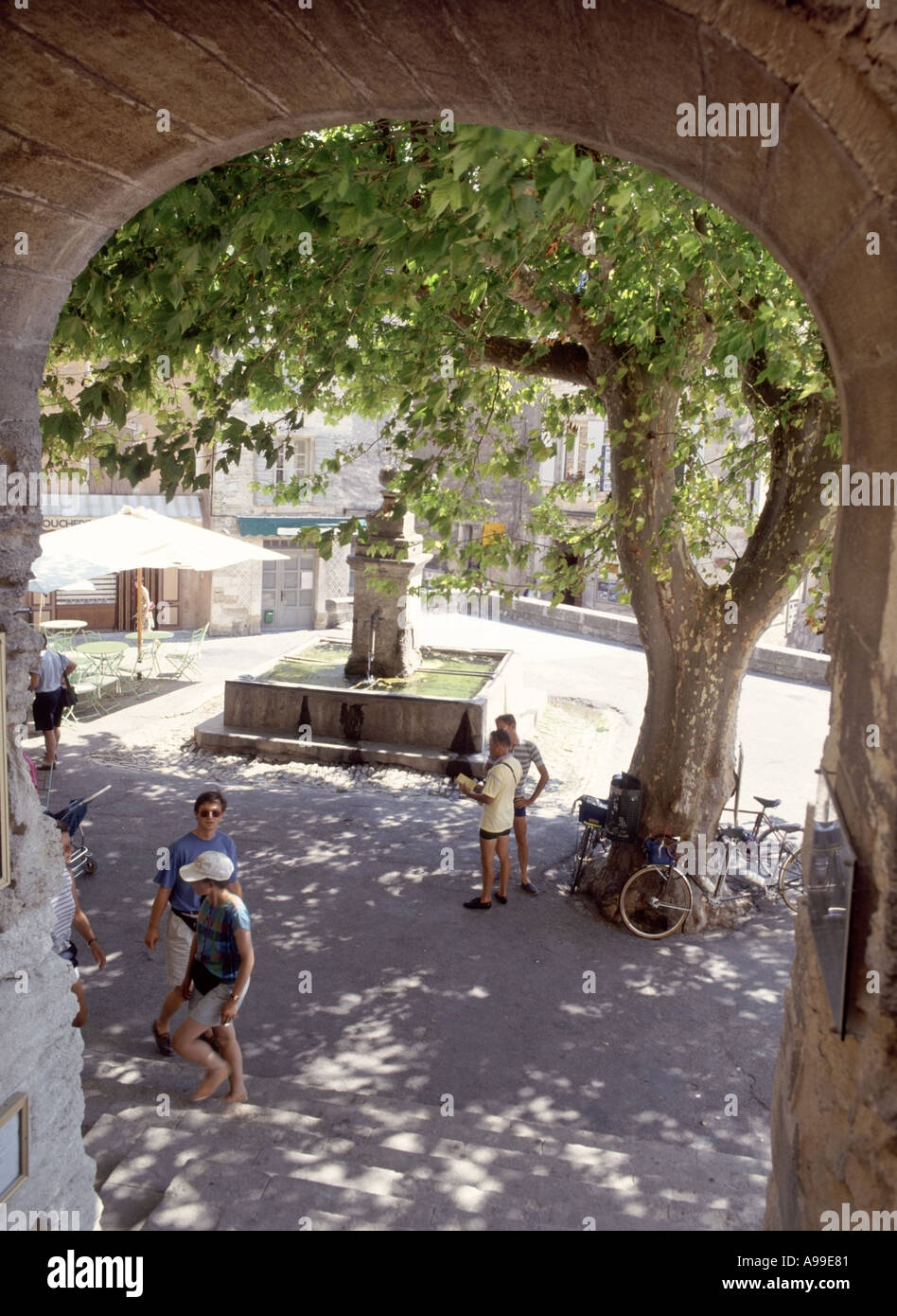 Hill top town hi-res stock photography and images - Alamy