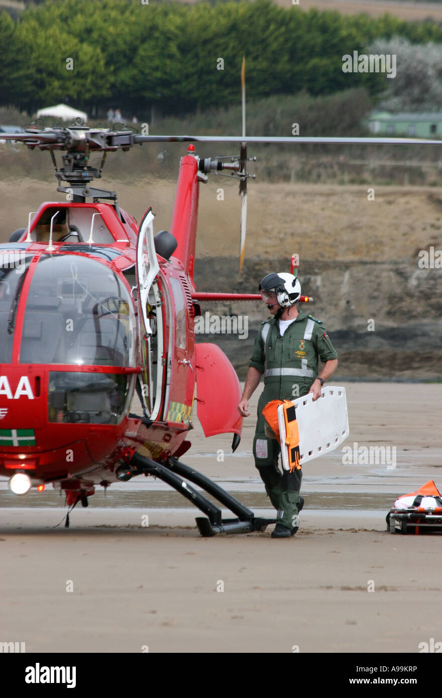 Emergency backboard hires stock photography and images Alamy