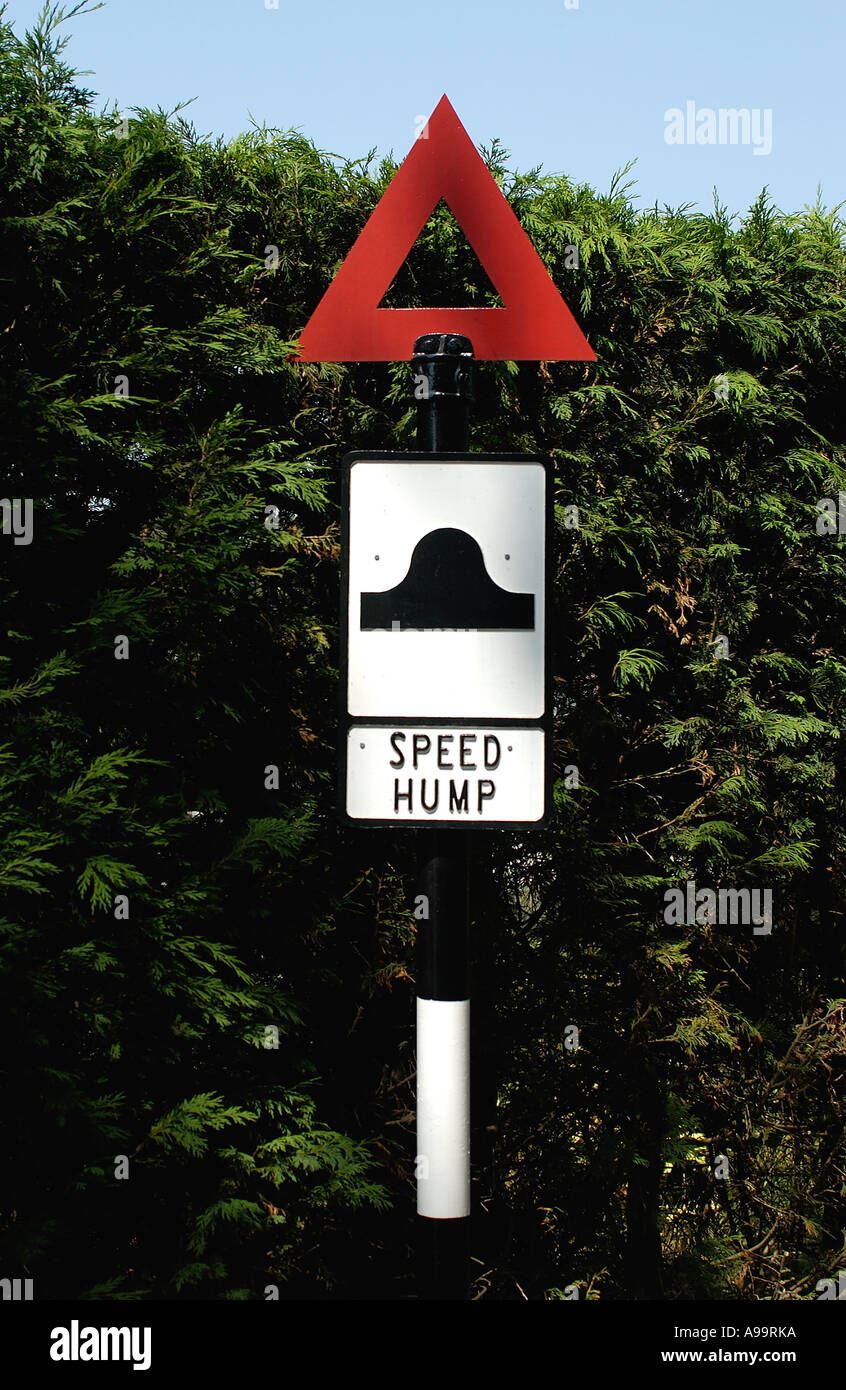 Hump bridge uk road sign hi-res stock photography and images - Alamy