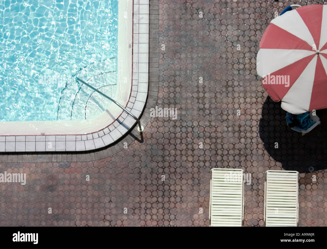 Overhead swimming pool view hi-res stock photography and images - Alamy