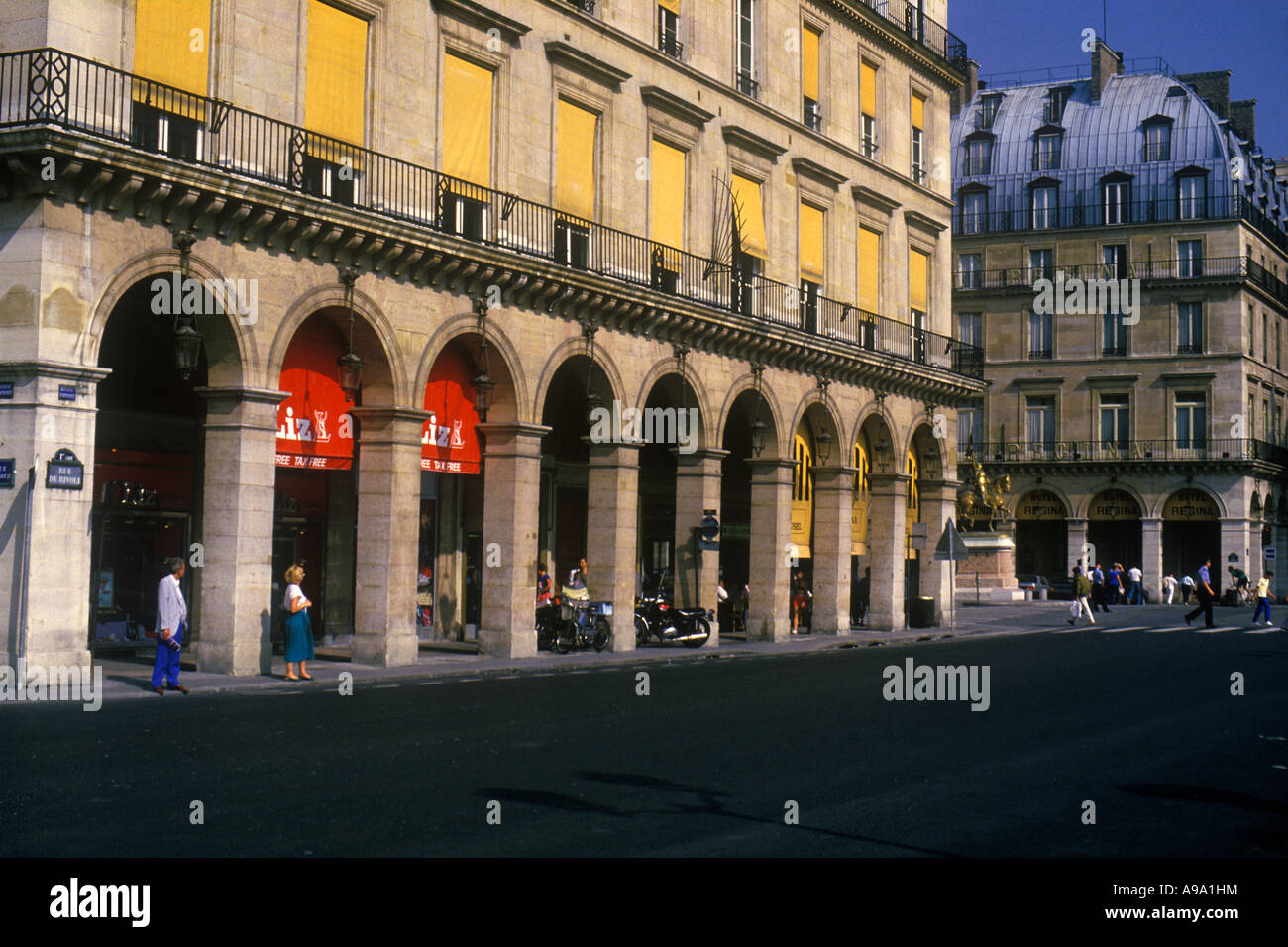 Paris Shopping - Best Shops in Paris - Rue de Rivoli