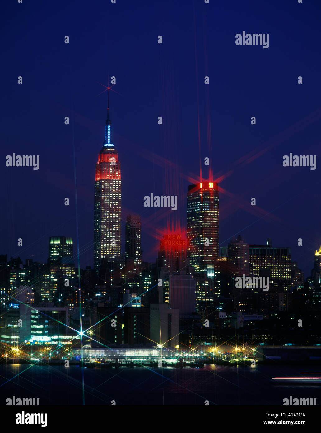 EMPIRE STATE BUILDING MIDTOWN SKYLINE MANHATTAN NEW YORK CITY USA Stock ...