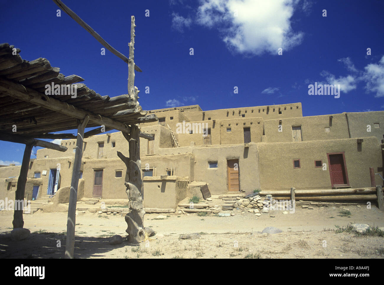 ADOBE HOUSES TAOS PUEBLO TAOS NEW MEXICO USA Stock Photo Alamy