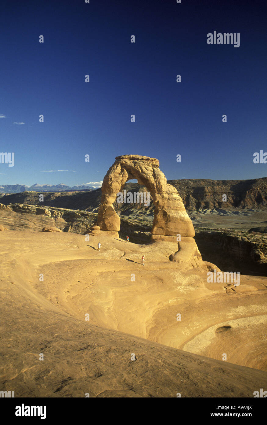 Delicate arch silhouette hi-res stock photography and images - Alamy