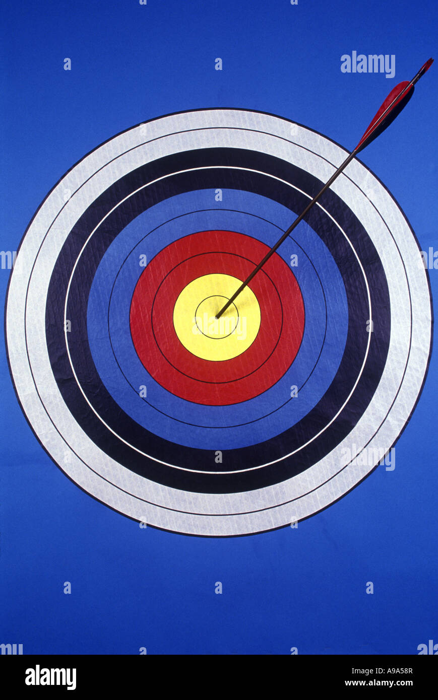 Archery target hires stock photography and images Alamy