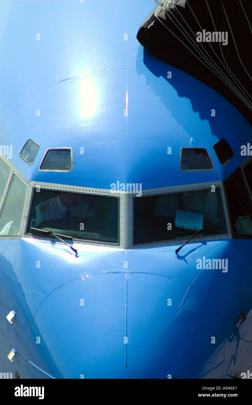 Aircraft parking hi-res stock photography and images - Alamy