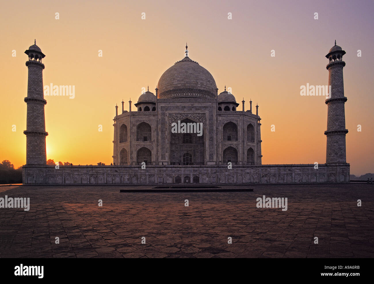 Classic Frontal View Of The Taj Mahal Flanked By Its Tall Minarets At 