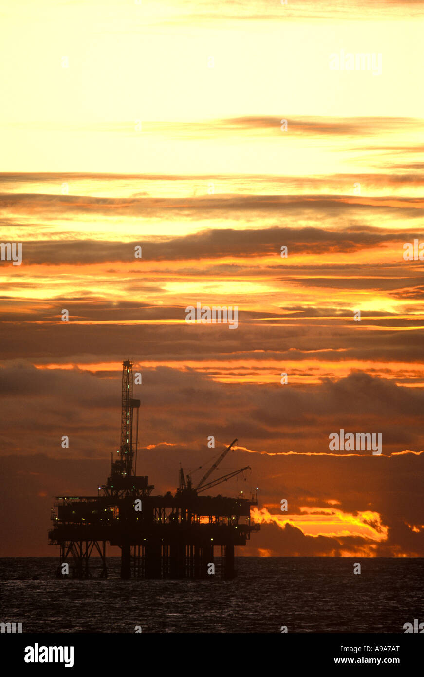 Offshore oil drilling rig california hi-res stock photography and ...