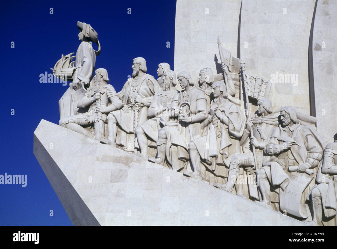 MONUMENT TO THE NAVIGATORS DISCOVERIES PRINCE HENRY THE NAVIGATOR (©COTTINELLI TELMO & DE ALMEIDA 1960) LISBON PORTUGAL Stock Photo