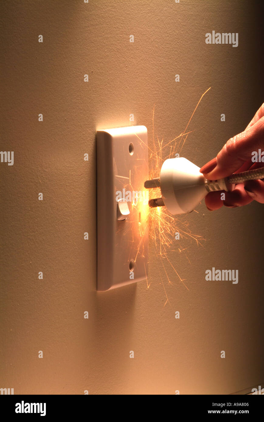 Sparking cable hires stock photography and images Alamy