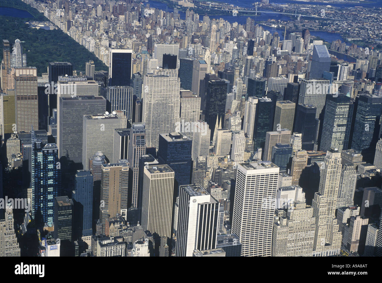 AERIAL OVER MIDTOWN SKYLINE MANHATTAN NEW YORK CITY USA Stock Photo - Alamy