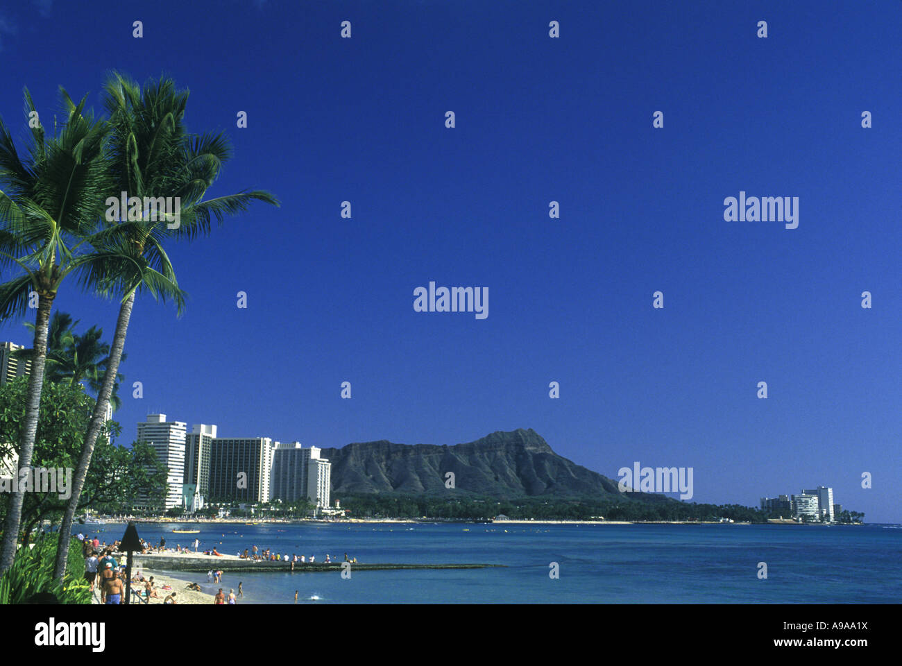 DIAMOND HEAD WAIKIKI BEACH HONOLULU OAHU HAWAII USA Stock Photo - Alamy