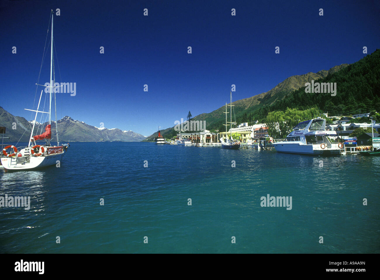 STEAMER WHARF LAKE WAKATIPU QUEENSTOWN SOUTH ISLAND NEW ZEALAND Stock ...