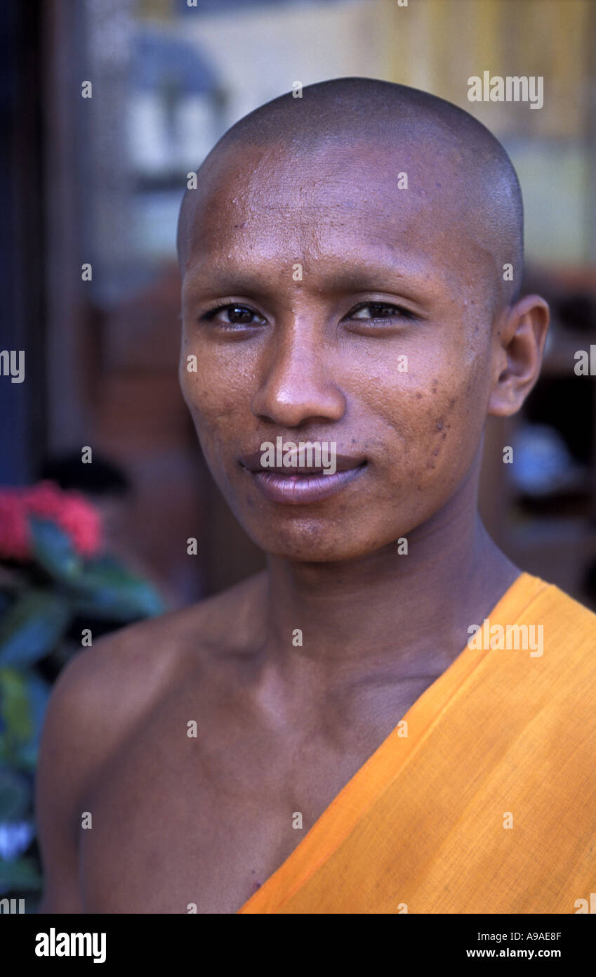 Cambodia portrait monk hi-res stock photography and images - Alamy