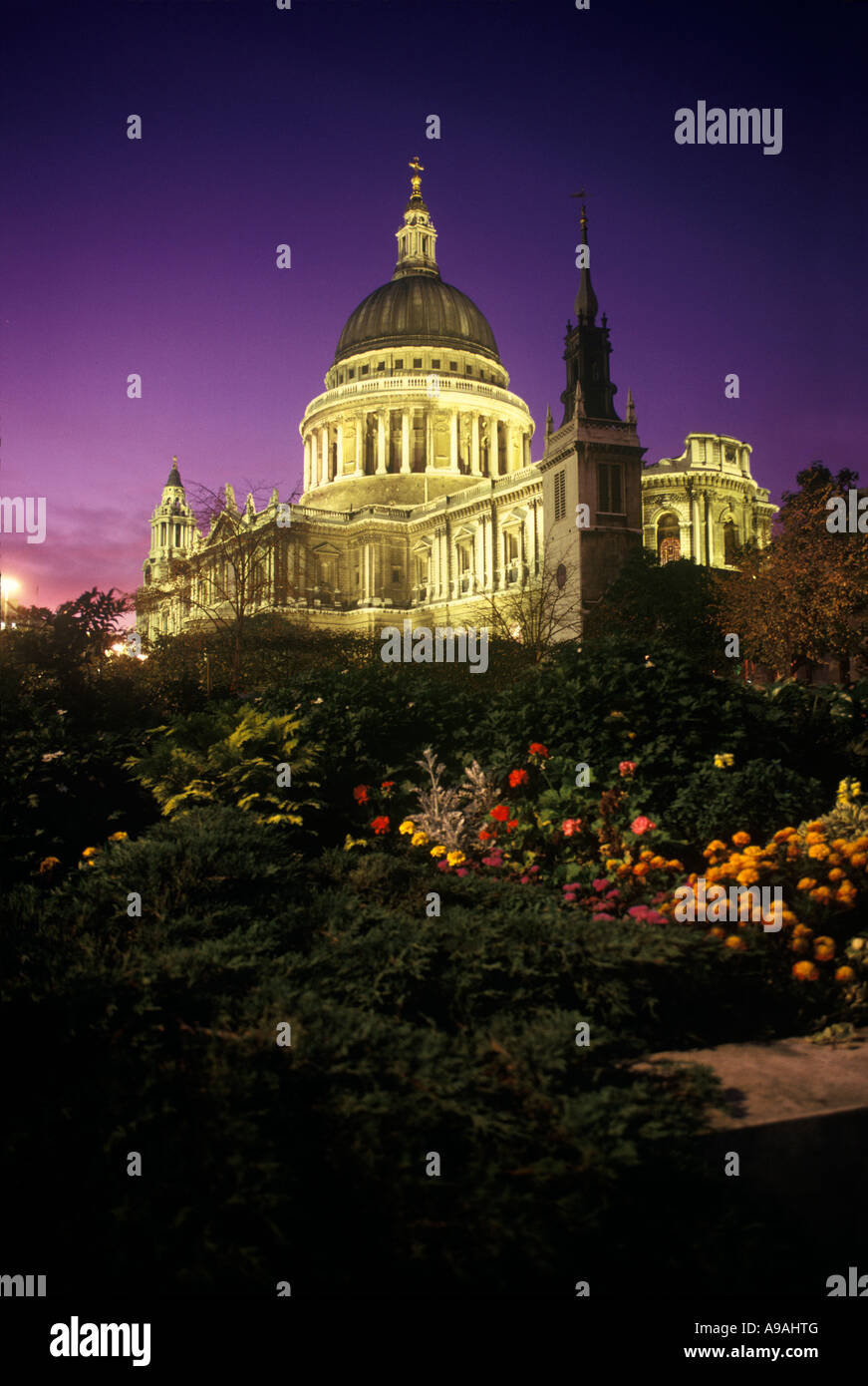 SAINT PAULS CATHEDRAL LONDON ENGLAND UK Stock Photo - Alamy