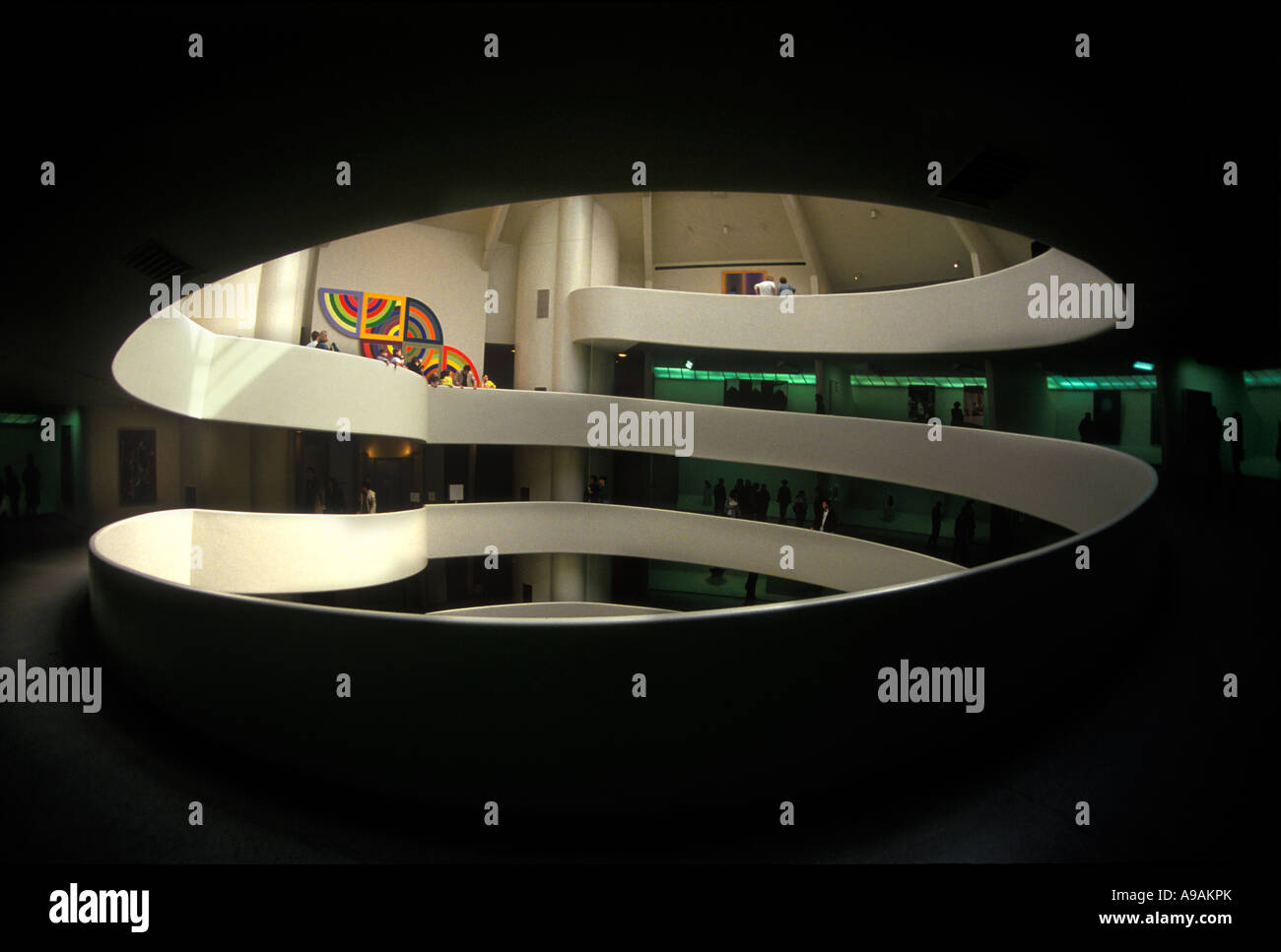 ROTUNDA SOLOMON GUGGENHEIM MUSEUM (©FRANK LLOYD WRIGHT 1959) FIFTH