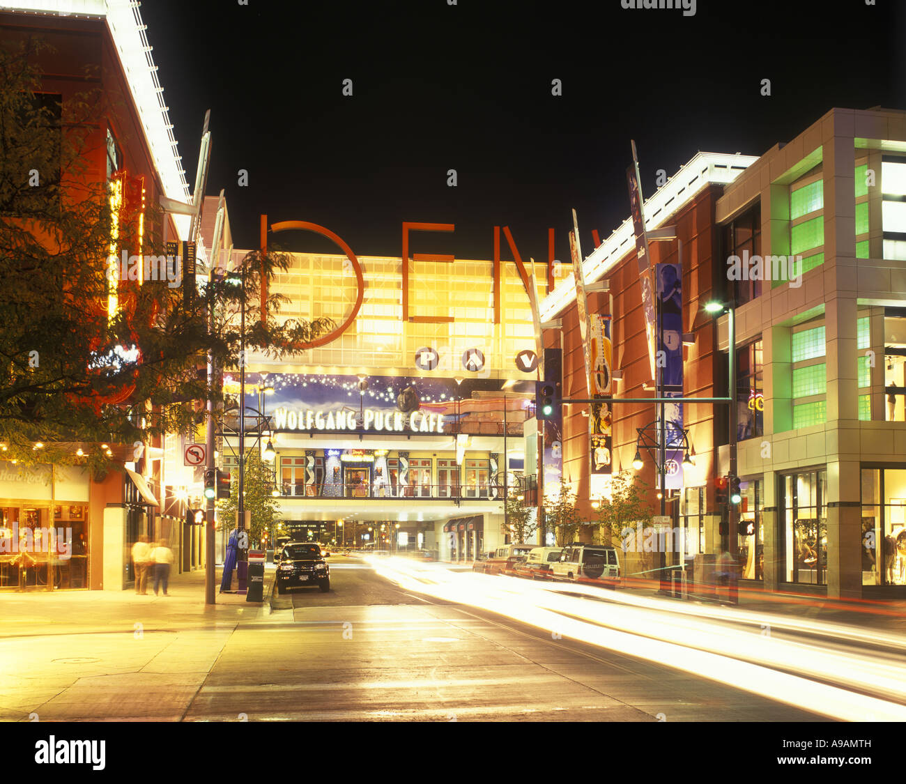 Denver Pavilions Shopping Mall Sixteenth Street Promenade Denver