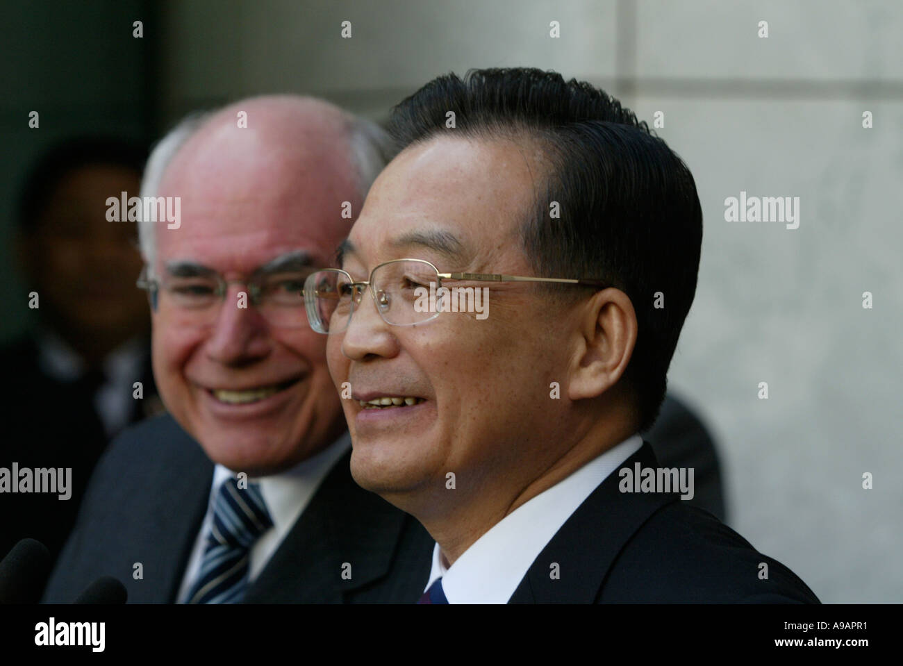 Premiere Chen Jiabao right and Prime Minister John Howard left at Press conference Canberra 2006 Stock Photo