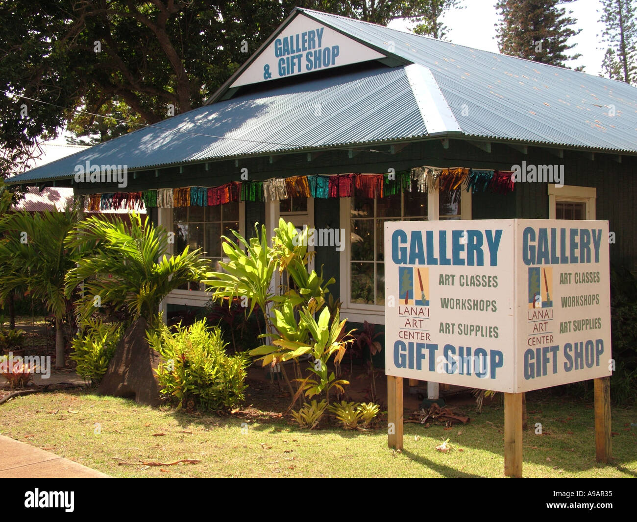 Hawaii art gallery hi-res stock photography and images - Alamy