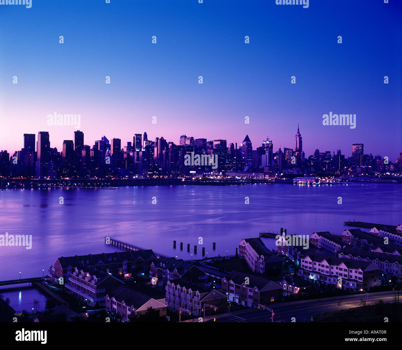 MIDTOWN SKYLINE MANHATTAN NEW YORK CITY FROM WEST NEW YORK CITY NEW