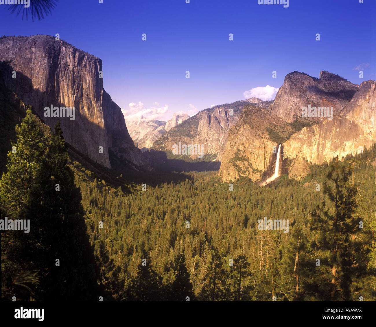 Inspiration point yosemite valley hi-res stock photography and images ...