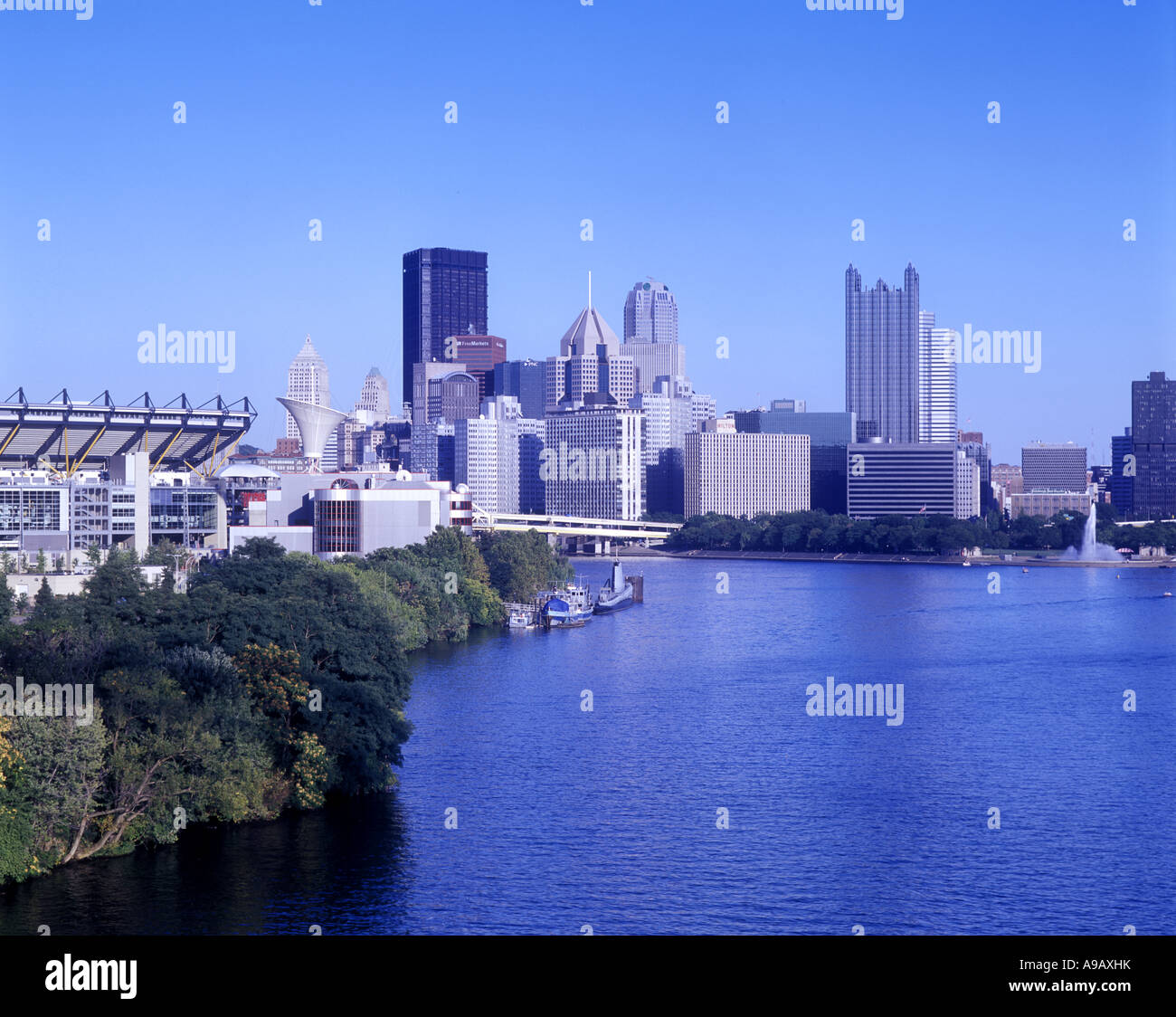 RIVER ALLEGHENY DOWNTOWN SKYLINE THE POINT PITTSBURGH PENNSYLVANIA USA ...