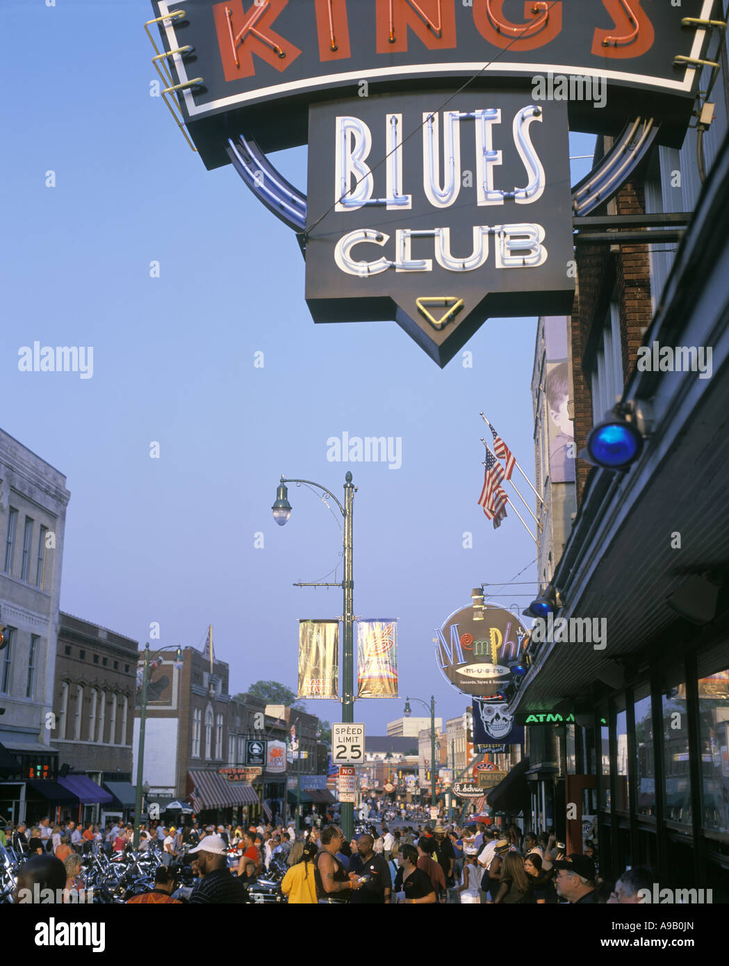 BARS RESTAURANTS BEALE STREET MEMPHIS TENNESSEE USA Stock Photo Alamy
