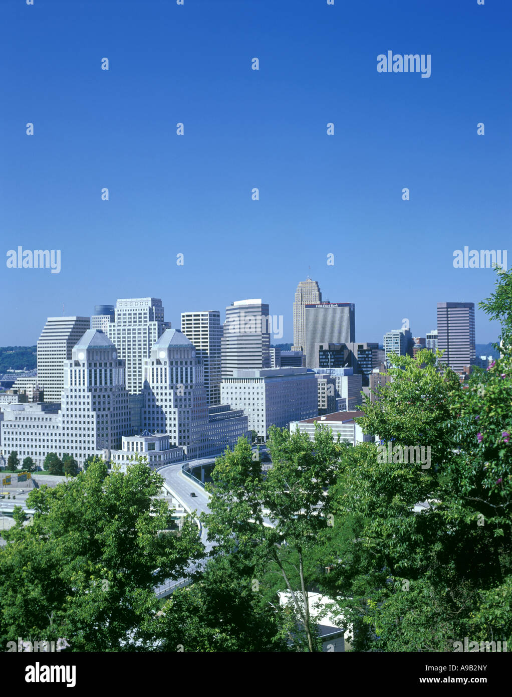 DOWNTOWN SKYLINE CINCINNATI OHIO USA Stock Photo - Alamy