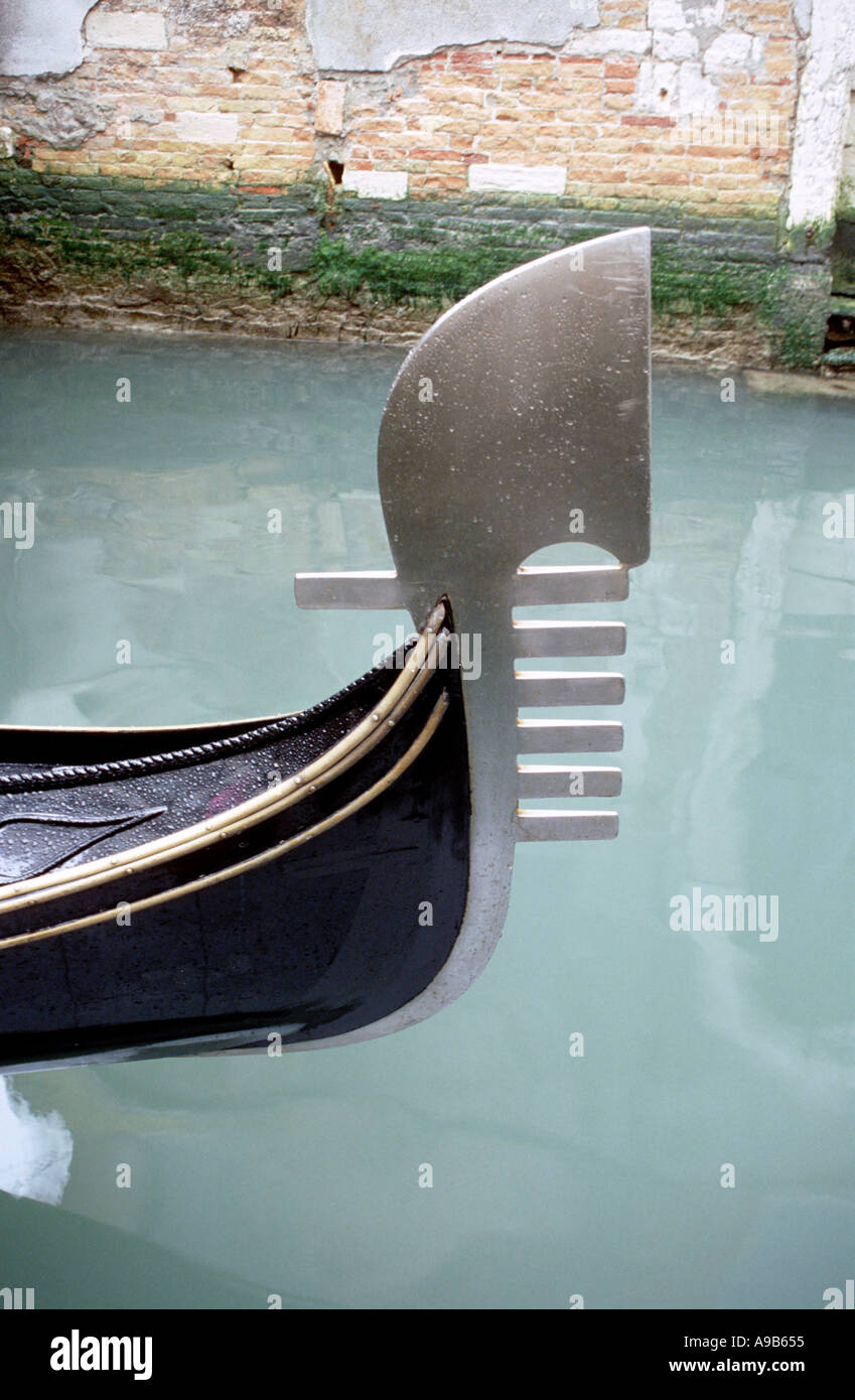 Prow of a gondola hi-res stock photography and images - Alamy