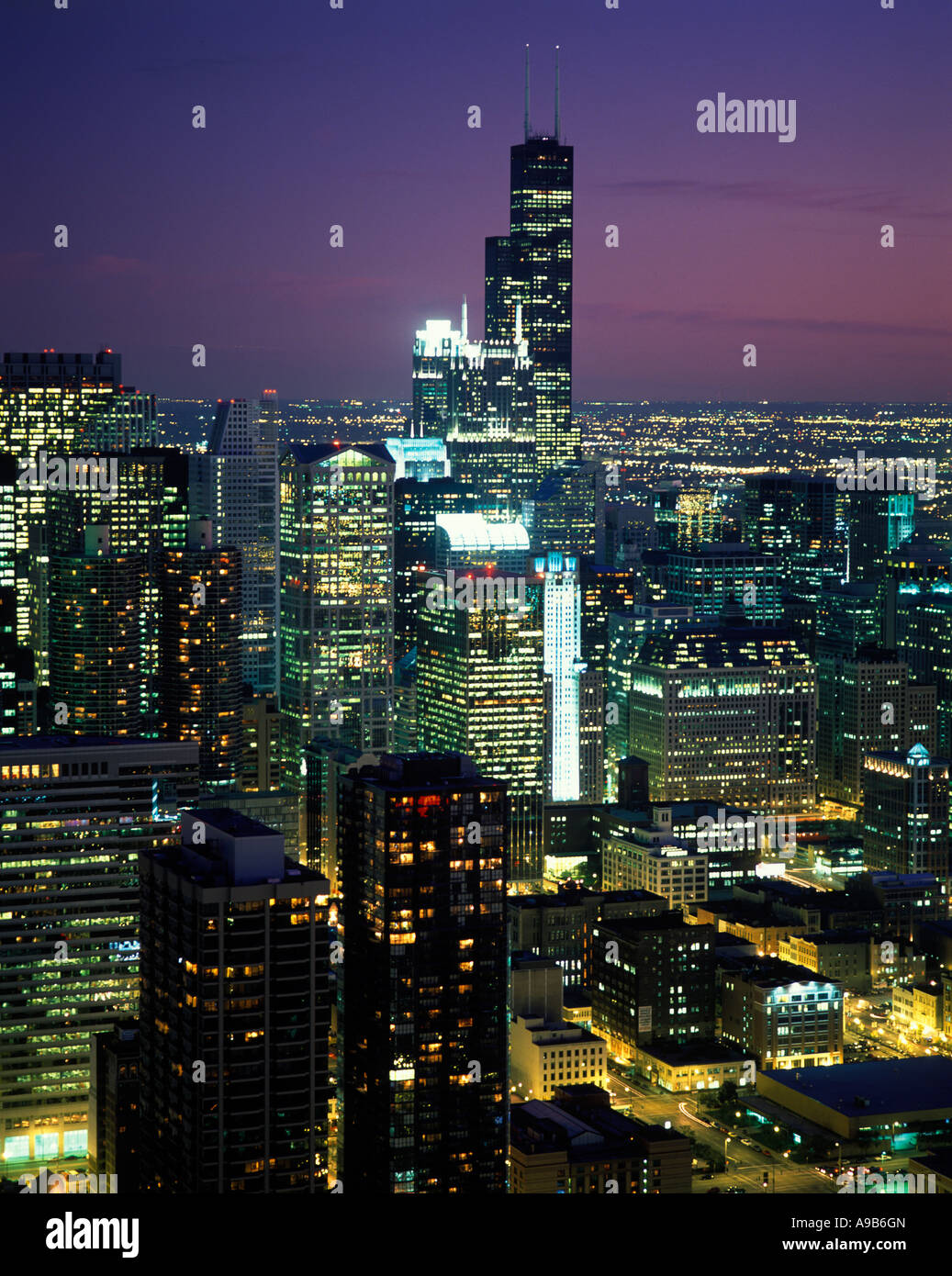 THE LOOP DOWNTOWN SKYLINE CHICAGO ILLINOIS USA Stock Photo - Alamy