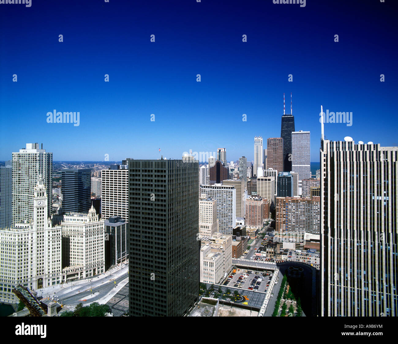 DOWNTOWN SKYLINE CHICAGO ILLINOIS USA Stock Photo - Alamy