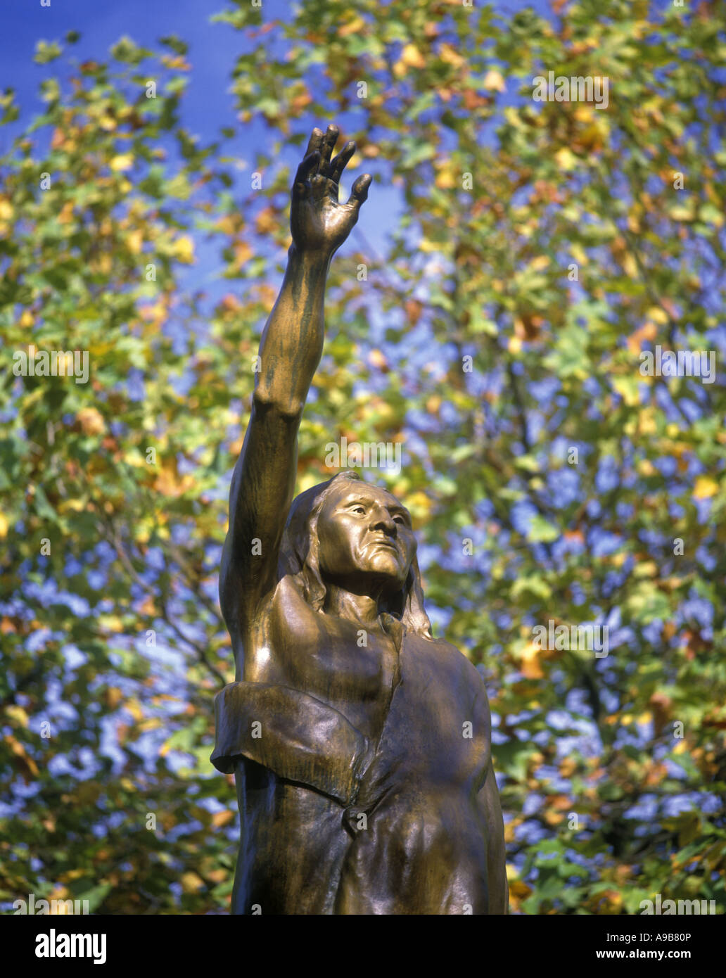 1992 HISTORICAL CHIEF SEATTLE STATUE (©JAMES WEHN 1912) TILIKUM PLACE SEATTLE WASHINGTON STATE