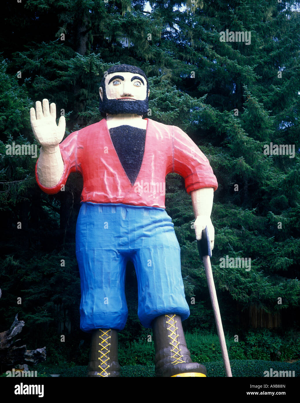 LUMBER JACK STATUE TREES OF MYSTERY KLAMATH CALIFORNIA USA Stock Photo