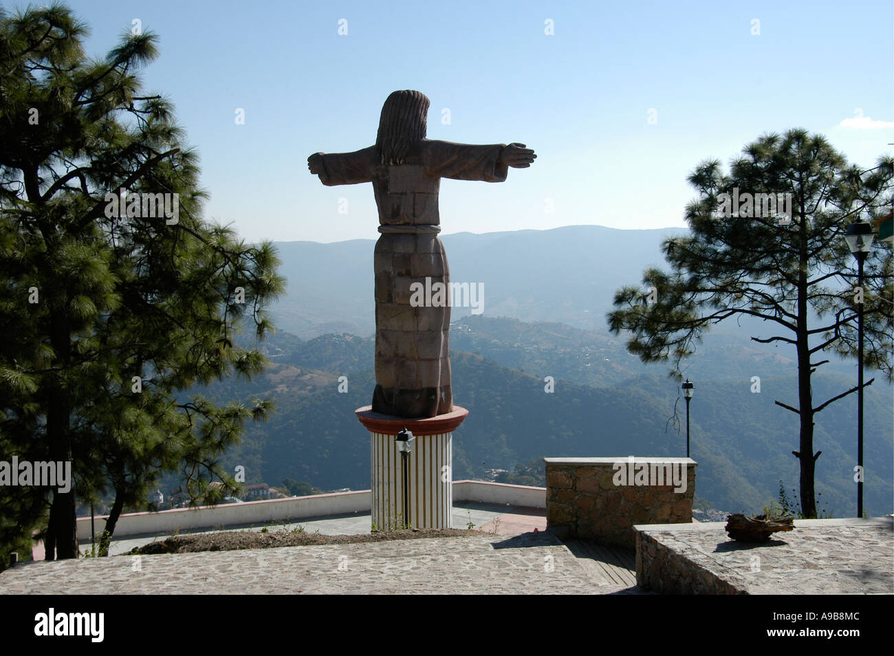 The Cristo a giant statue of Christ overlooks the city of Taxco,in Mexico Stock Photo Alamy