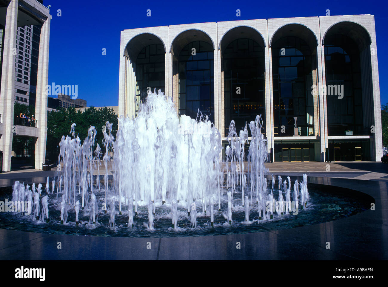 REVSON FOUNTAIN (©JOHNSON 1964 / DSR 2009) METROPOLITAN OPERA HOUSE