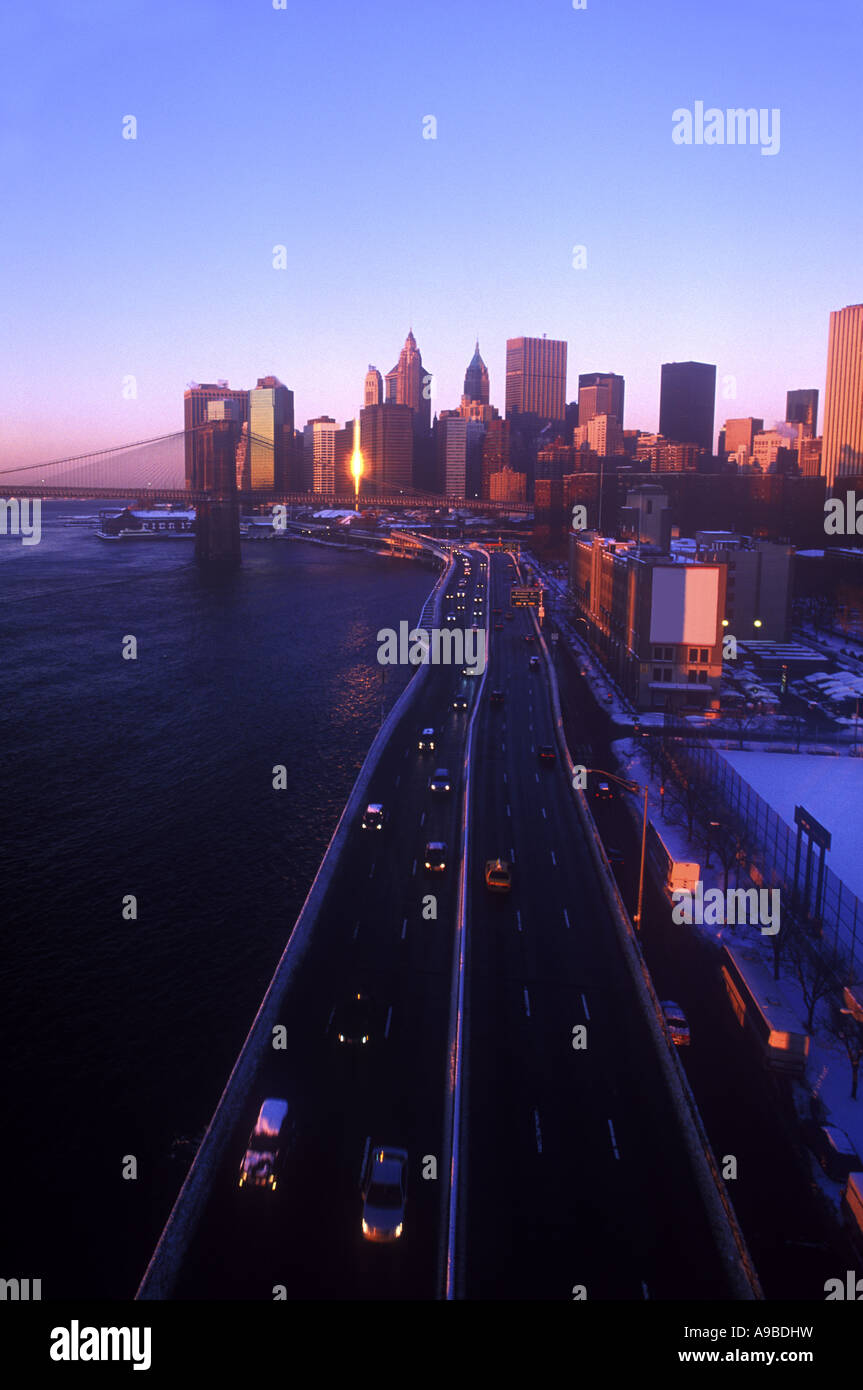 FDR DRIVE HIGHWAY DOWNTOWN SKYLINE MANHATTAN NEW YORK CITY USA Stock Photo