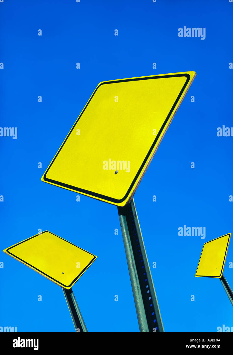 Three yellow signs hi-res stock photography and images - Alamy