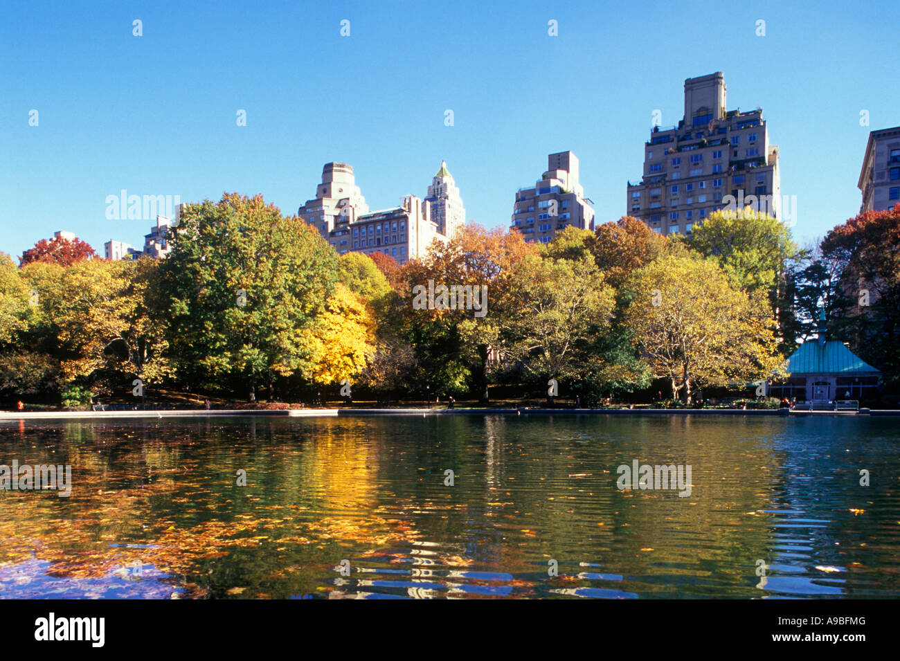 CONSERVATORY WATER MODEL BOAT POND CENTRAL PARK EAST MANHATTAN NEW YORK ...