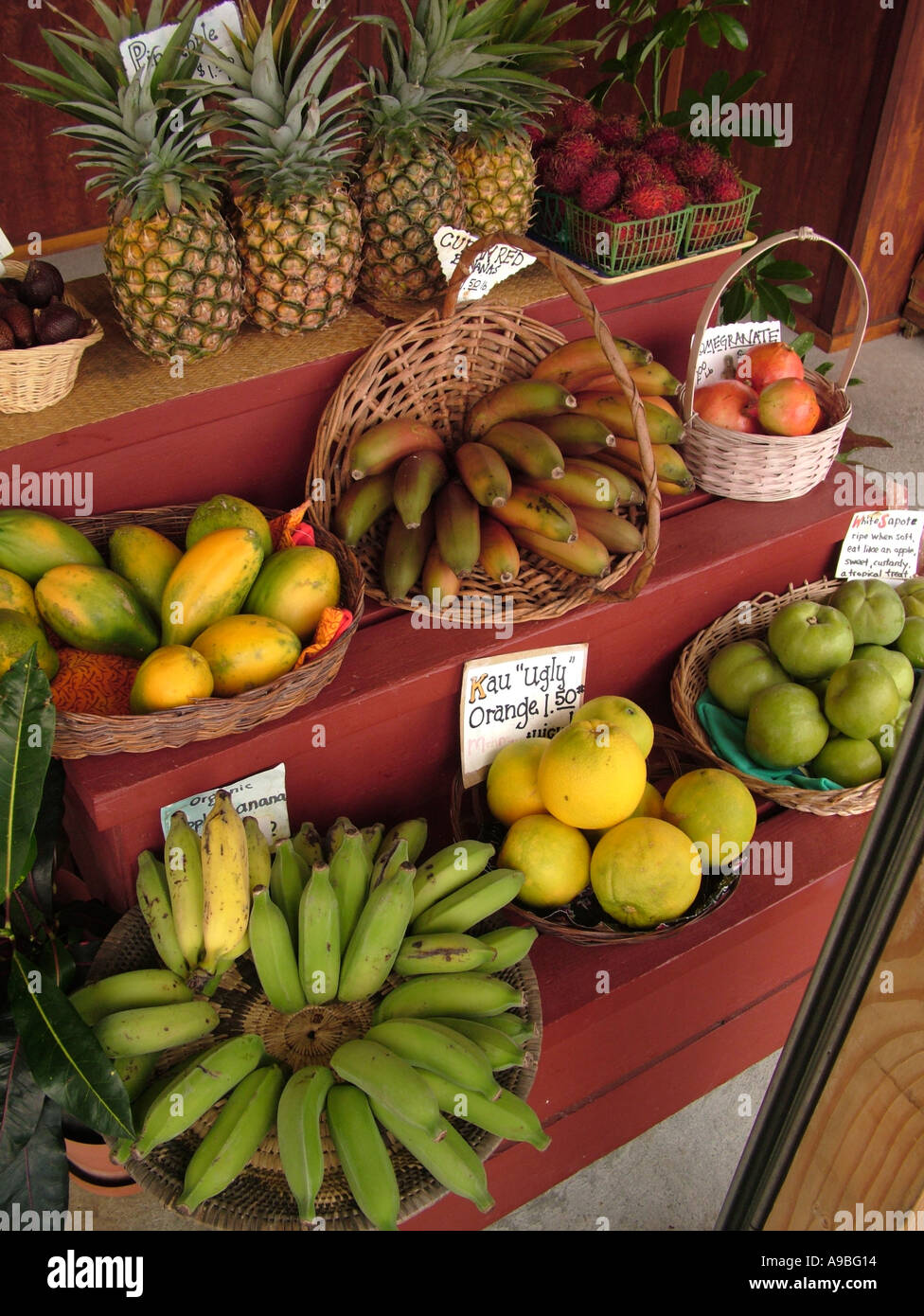 Hawaii roadside fruit stand hi-res stock photography and images - Alamy