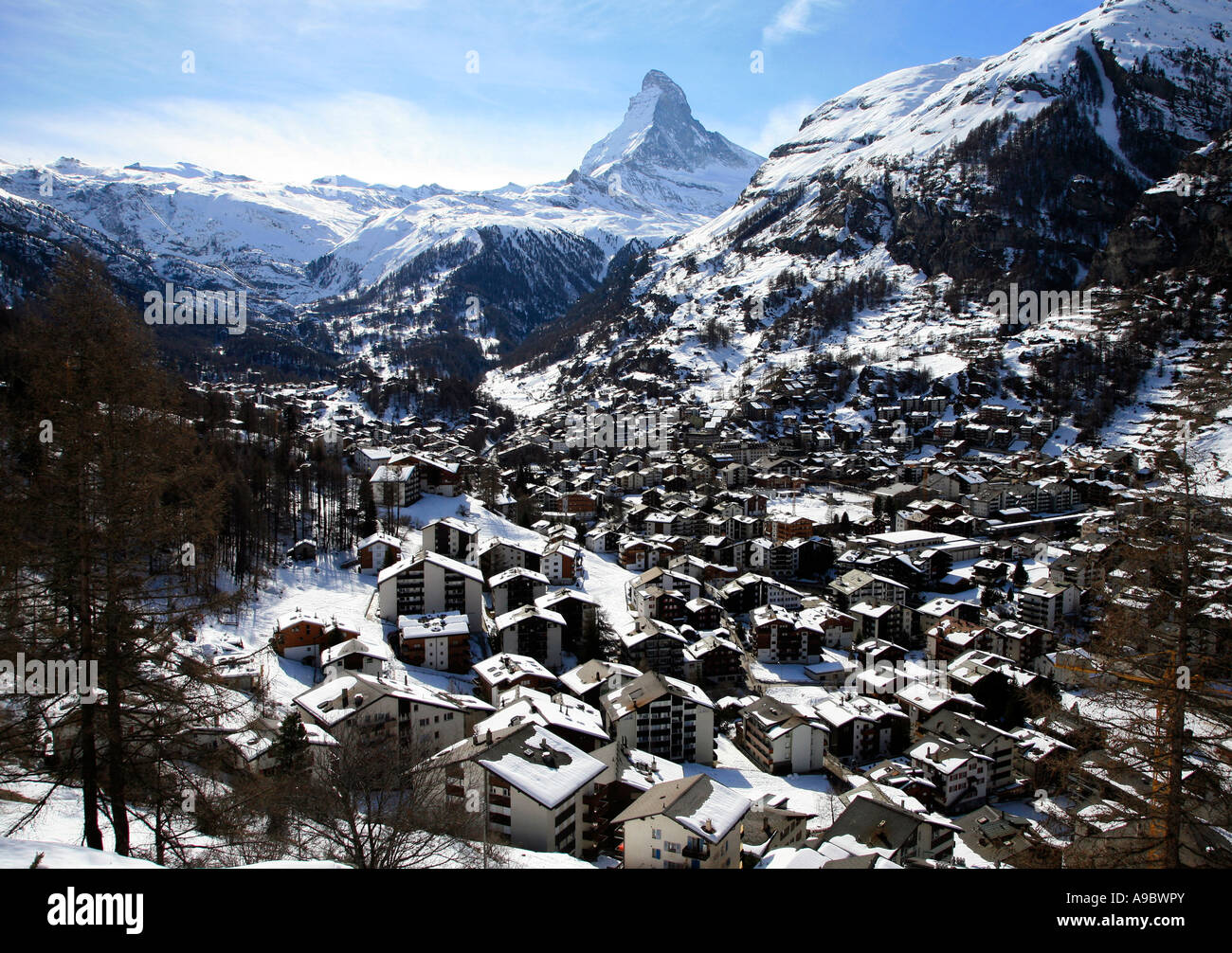 Ski resort of Zermatt with Matterhorn in background Stock Photo - Alamy