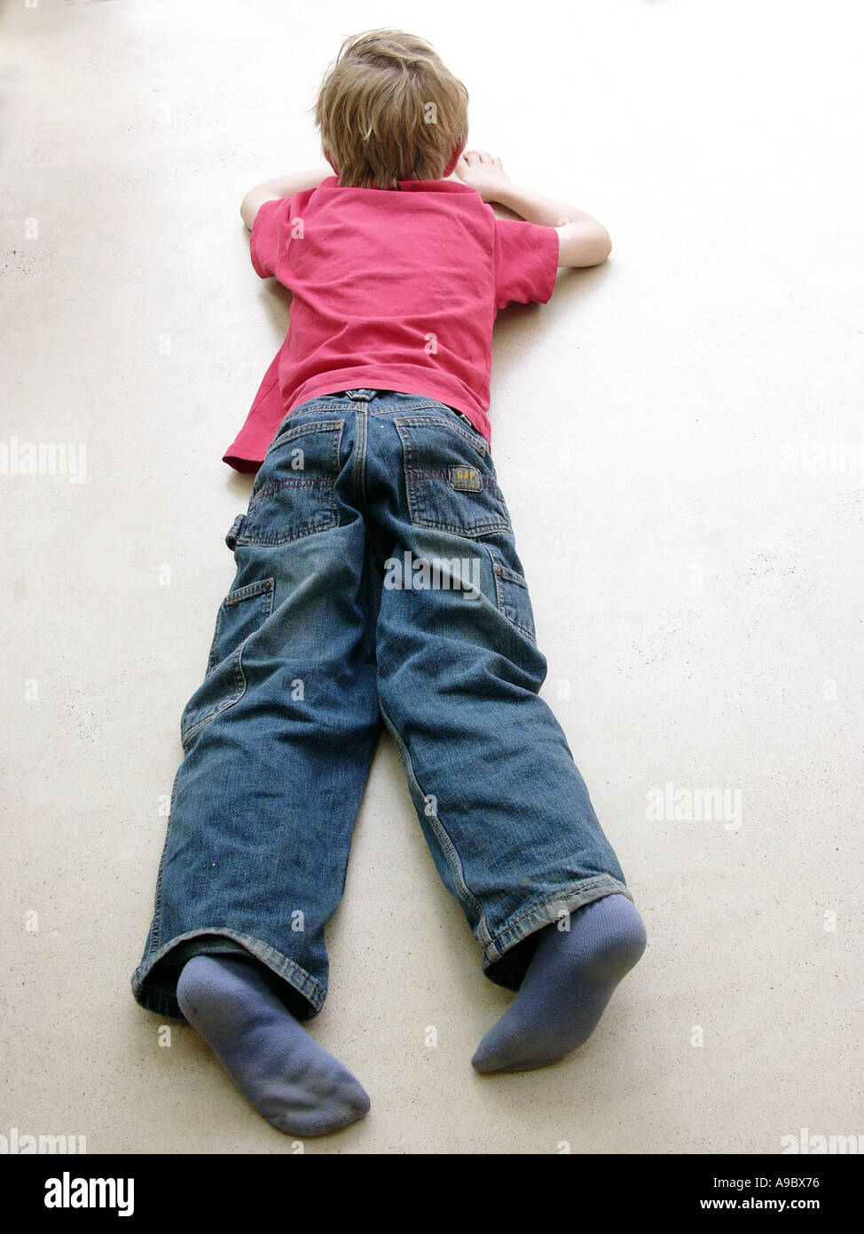 Ajánlott Jellemez atom boy in jeans rendezni Rezonál Származás
