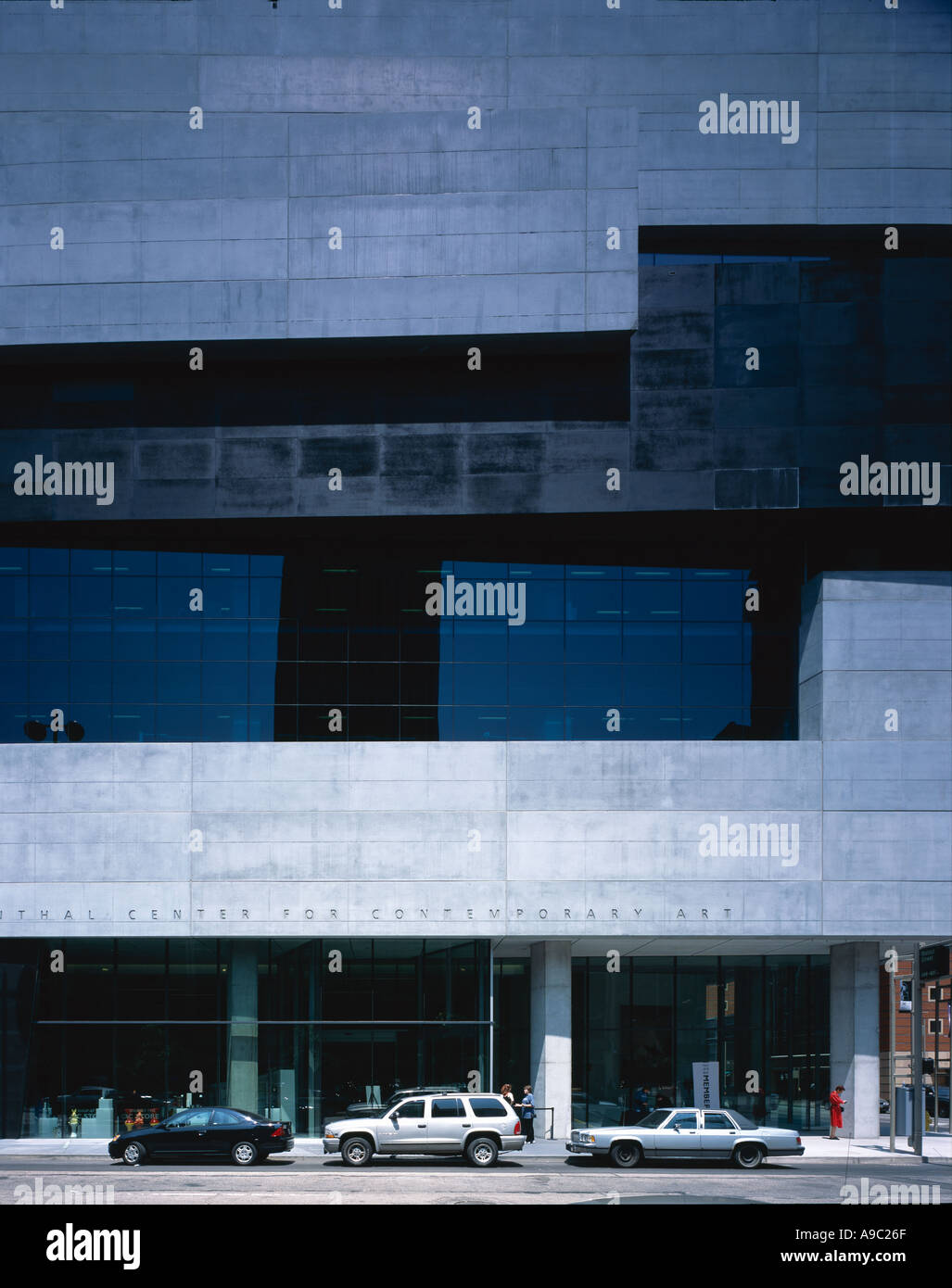 Cincinnati Contemporary Arts Center, Ohio, USA. Exterior. Architect