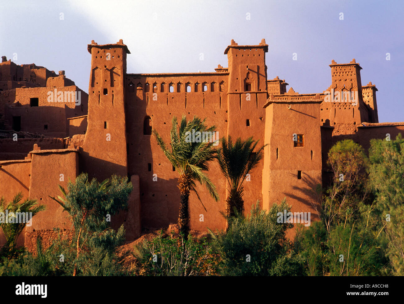 Kasbah high atlas hi-res stock photography and images - Alamy