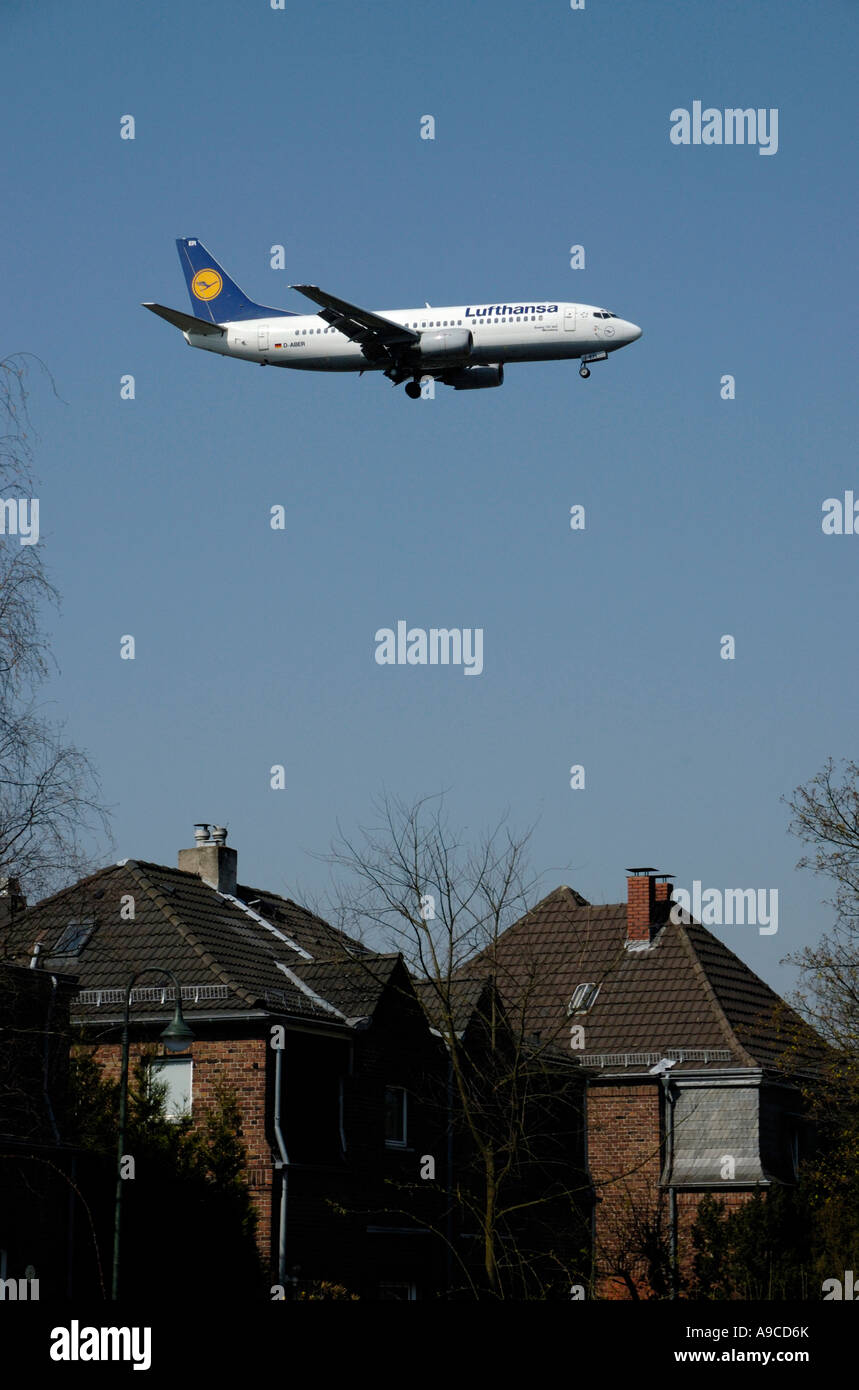 Lufthansa Boeing 737-300 approaching Duesseldorf International Airport, Germany. Stock Photo
