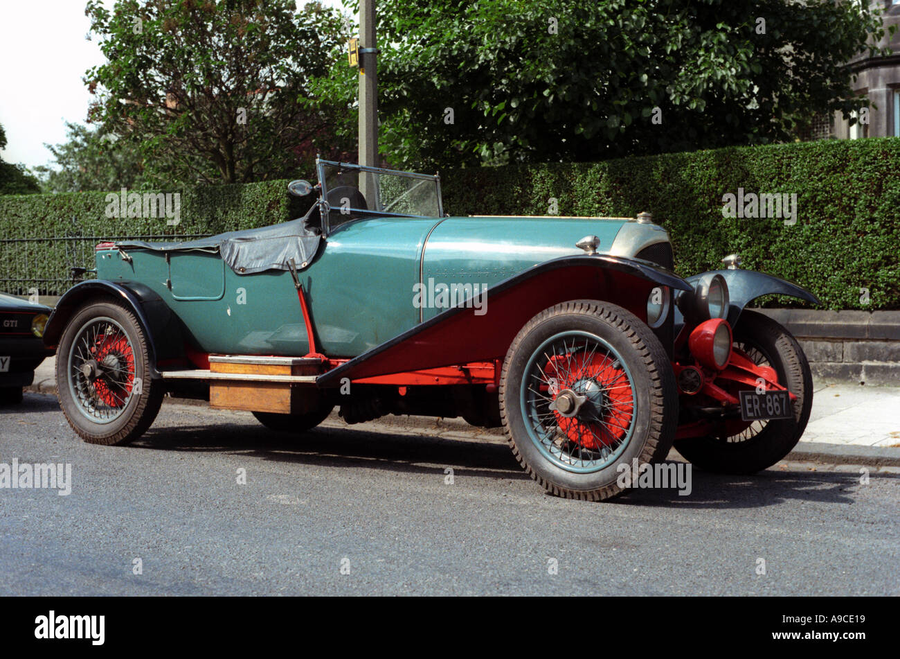 Bentley old banger vehicle street life body soft top sports pleasure