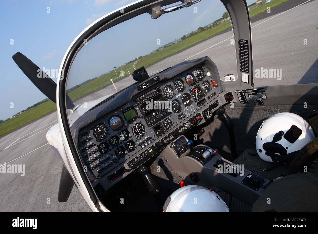 Grob 115 Tutor basic flight trainer airplane cockpit showing avionics