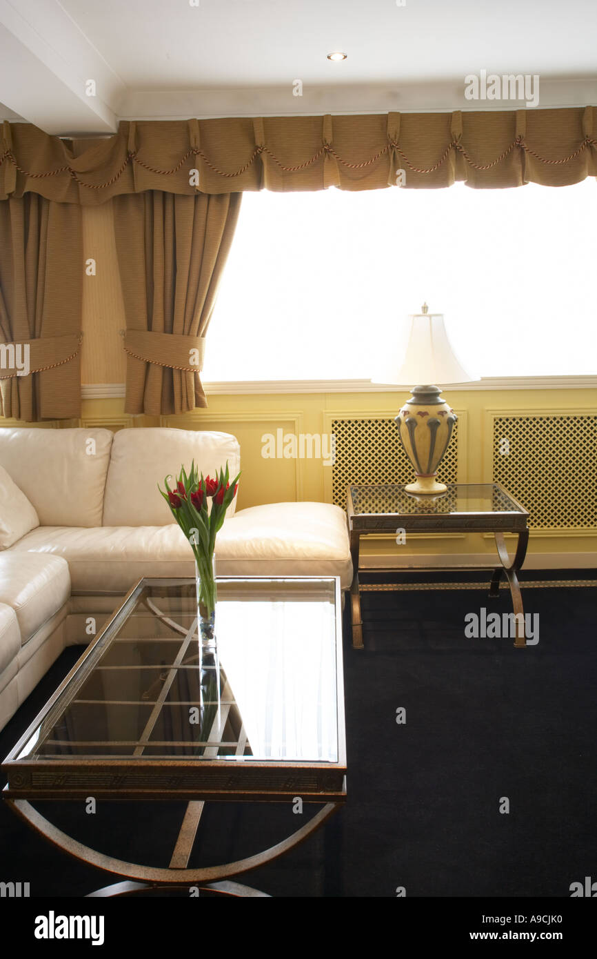 Penthouse suite hi-res stock photography and images - Alamy
