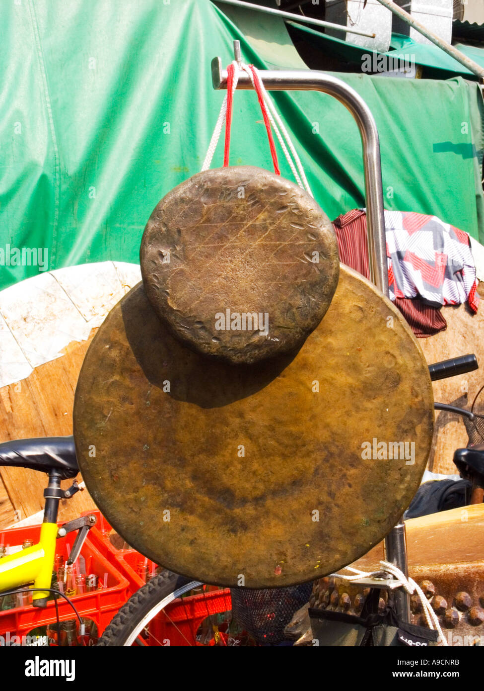 Gong Instrument Stock Photos & Gong Instrument Stock Images Alamy